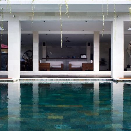 Villa Batu Bolong Bali Exterior photo